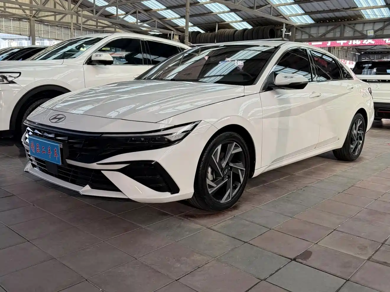 Hyundai Elantra, фото 1