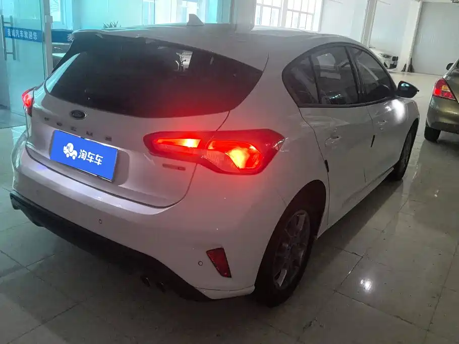 Ford Focus, фото 9