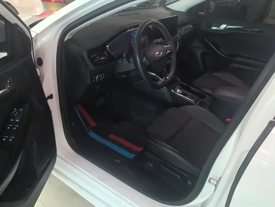 Ford Focus, фото 15