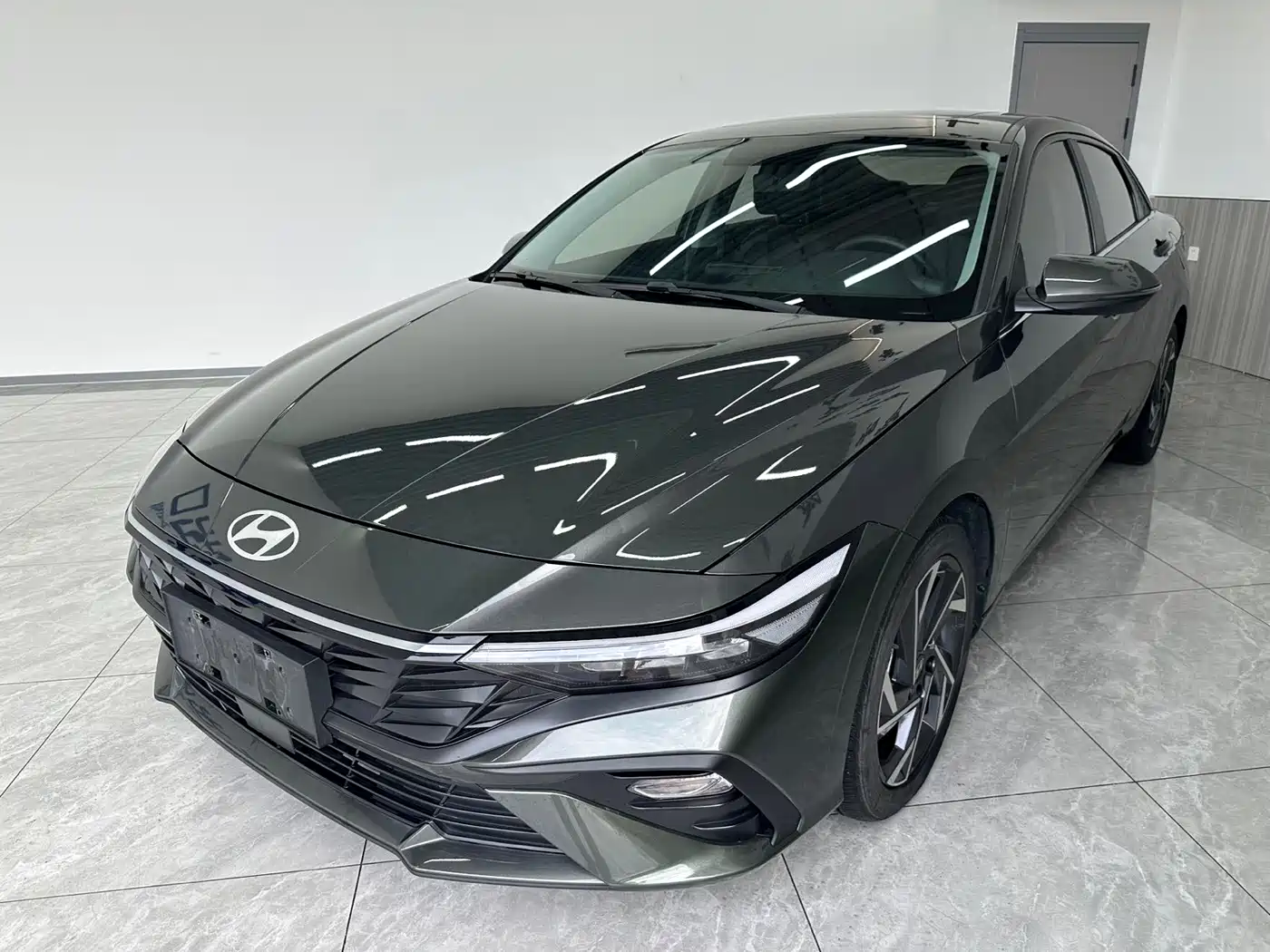 Hyundai Elantra, фото 1