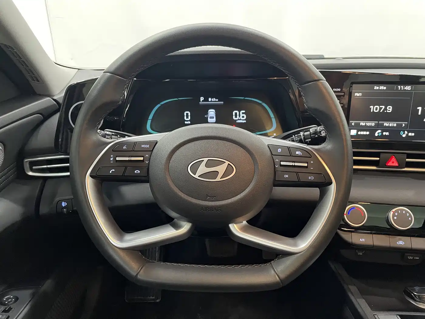 Hyundai Elantra, фото 3