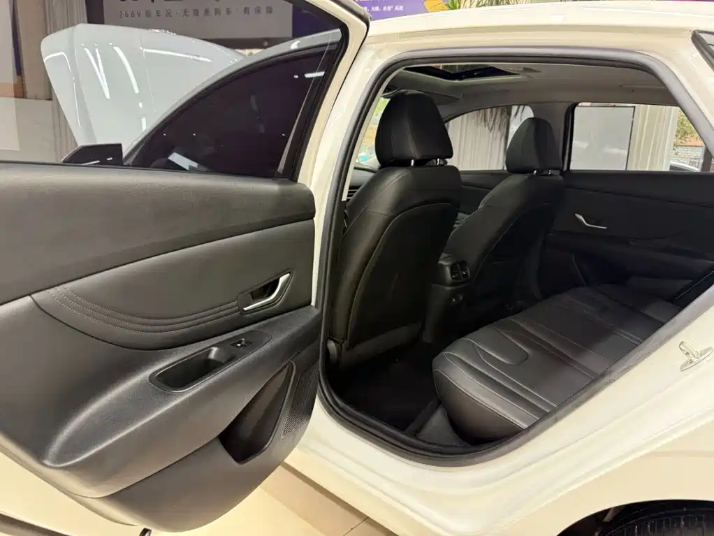 Hyundai Elantra, фото 9