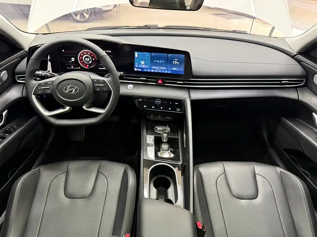 Hyundai Elantra, фото 12