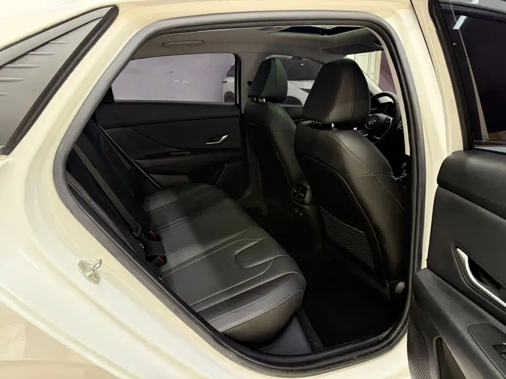 Hyundai Elantra, фото 15