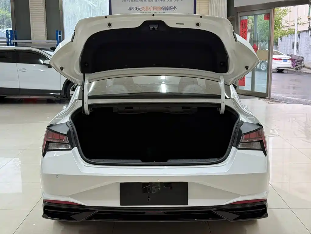 Hyundai Elantra, фото 17