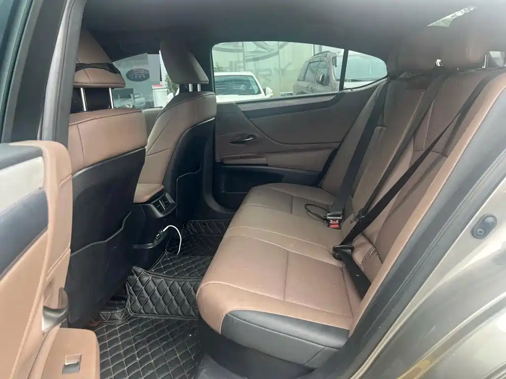 Lexus ES, фото 7