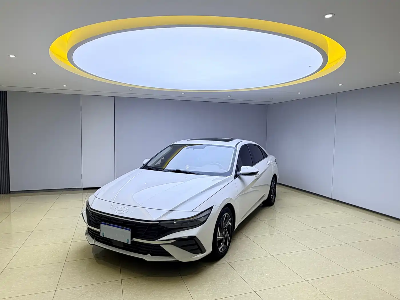 Hyundai Elantra, фото 1
