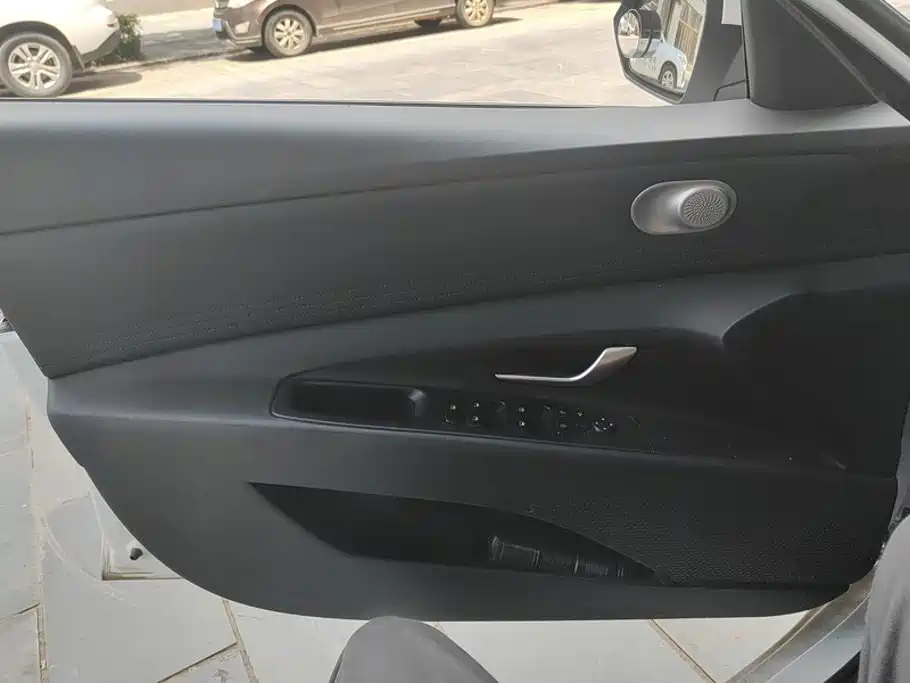 Hyundai Elantra, фото 13