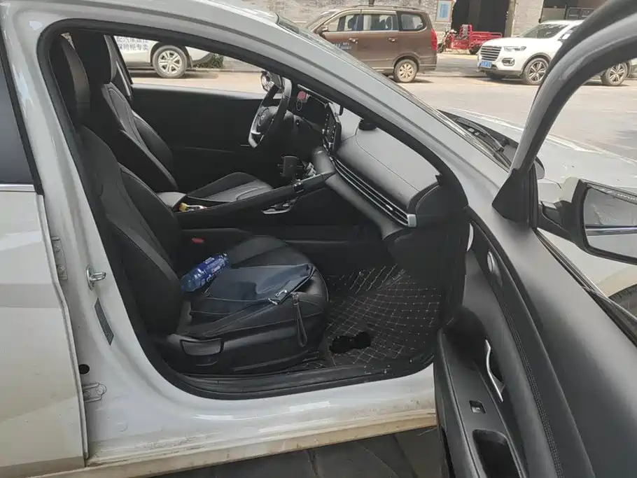 Hyundai Elantra, фото 14