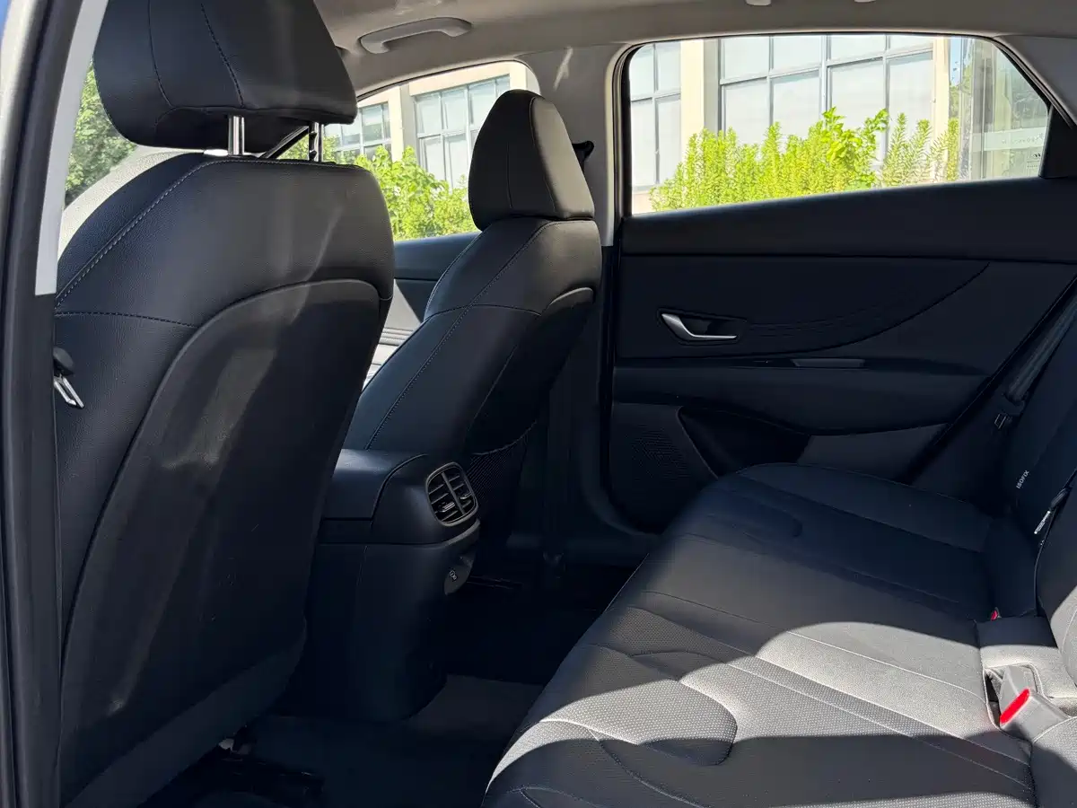Hyundai Elantra, фото 13