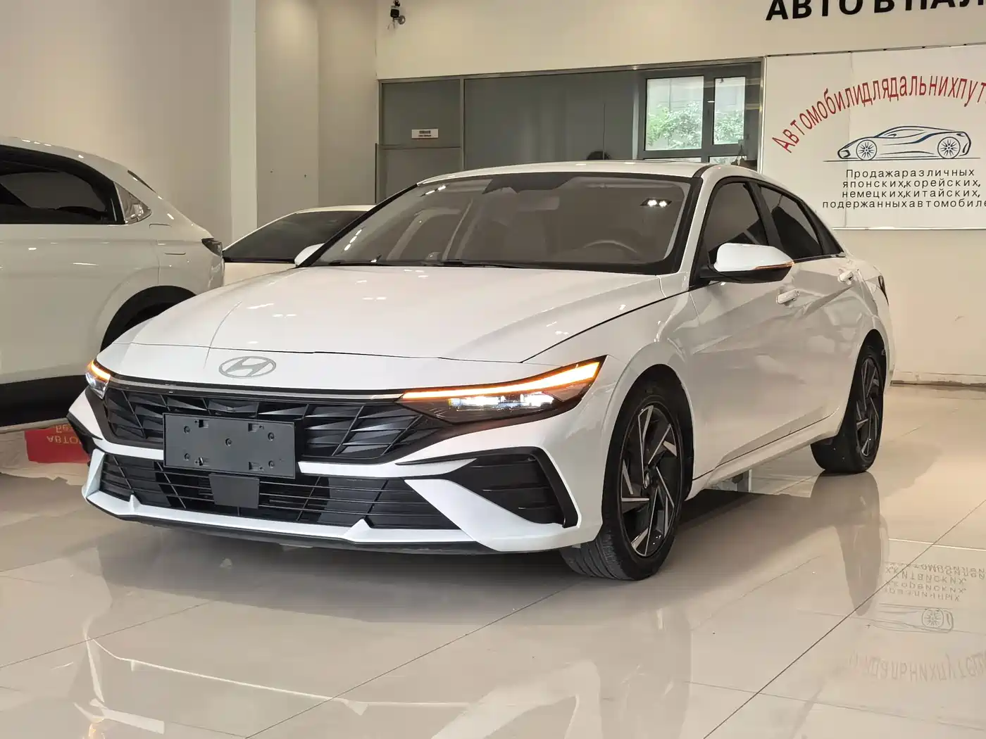 Hyundai Elantra, фото 1