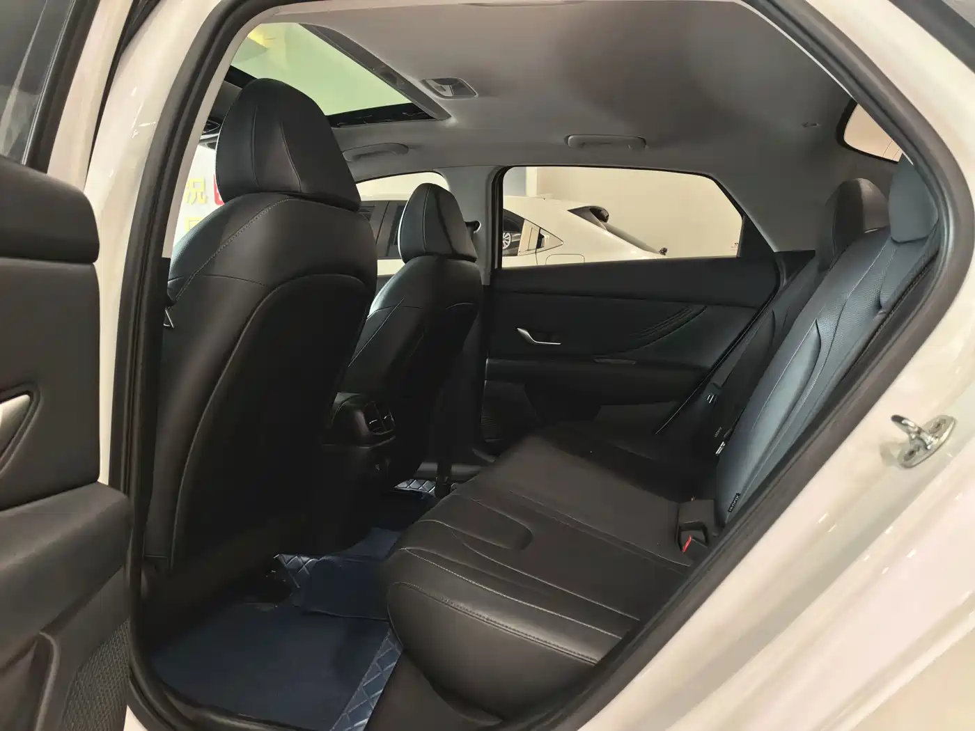 Hyundai Elantra, фото 3