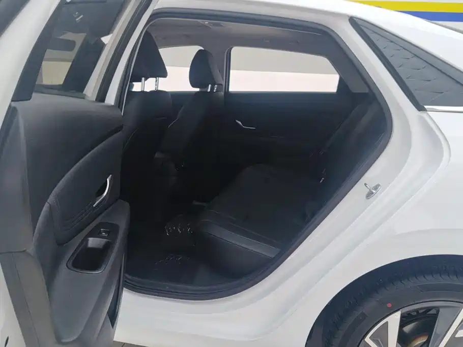 Hyundai Elantra, фото 3