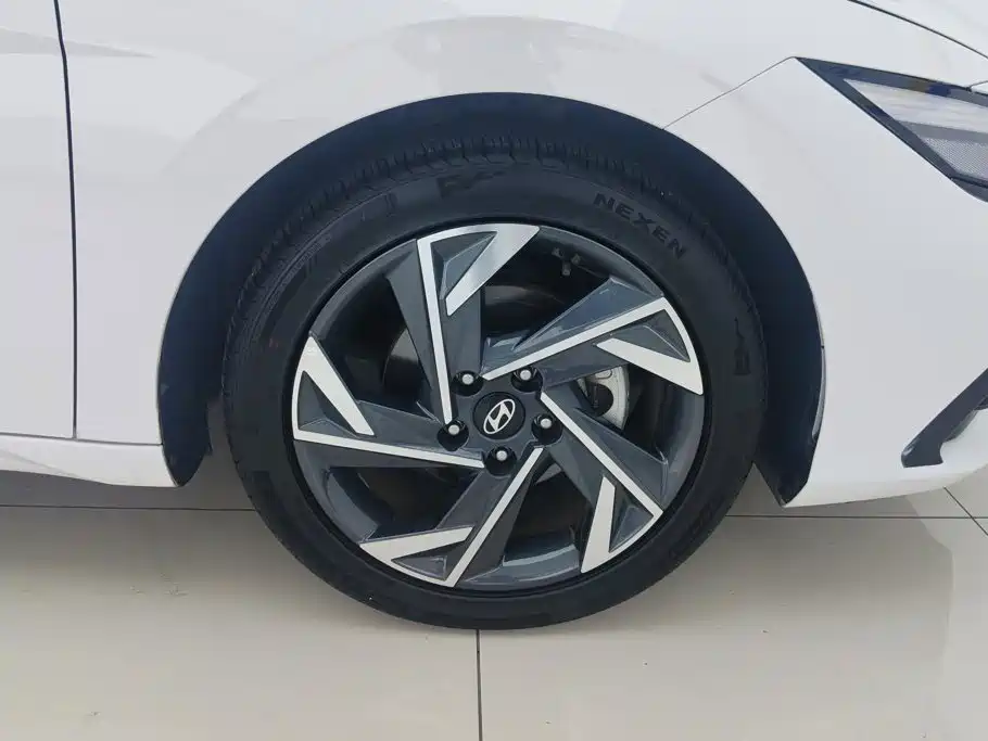Hyundai Elantra, фото 12