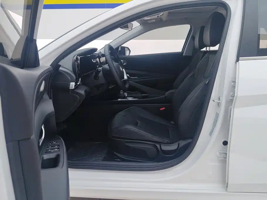 Hyundai Elantra, фото 15
