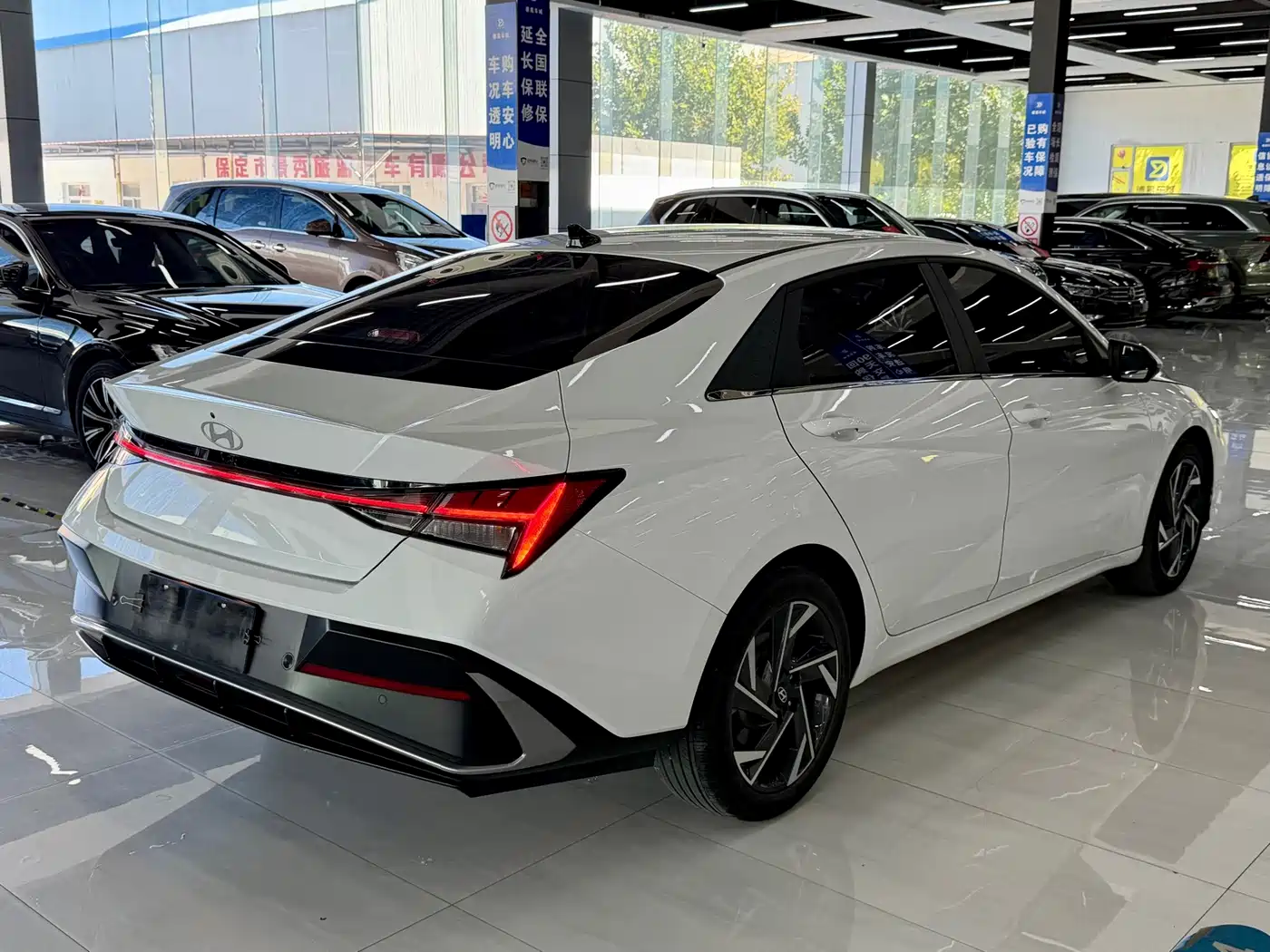 Hyundai Elantra, фото 3