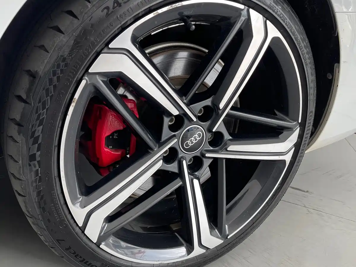 Audi A4L, фото 3
