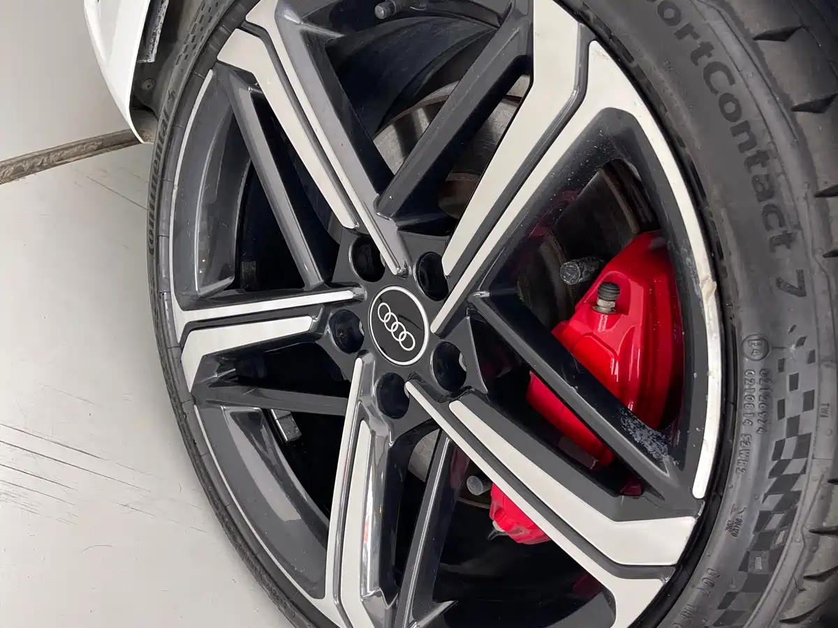 Audi A4L, фото 4