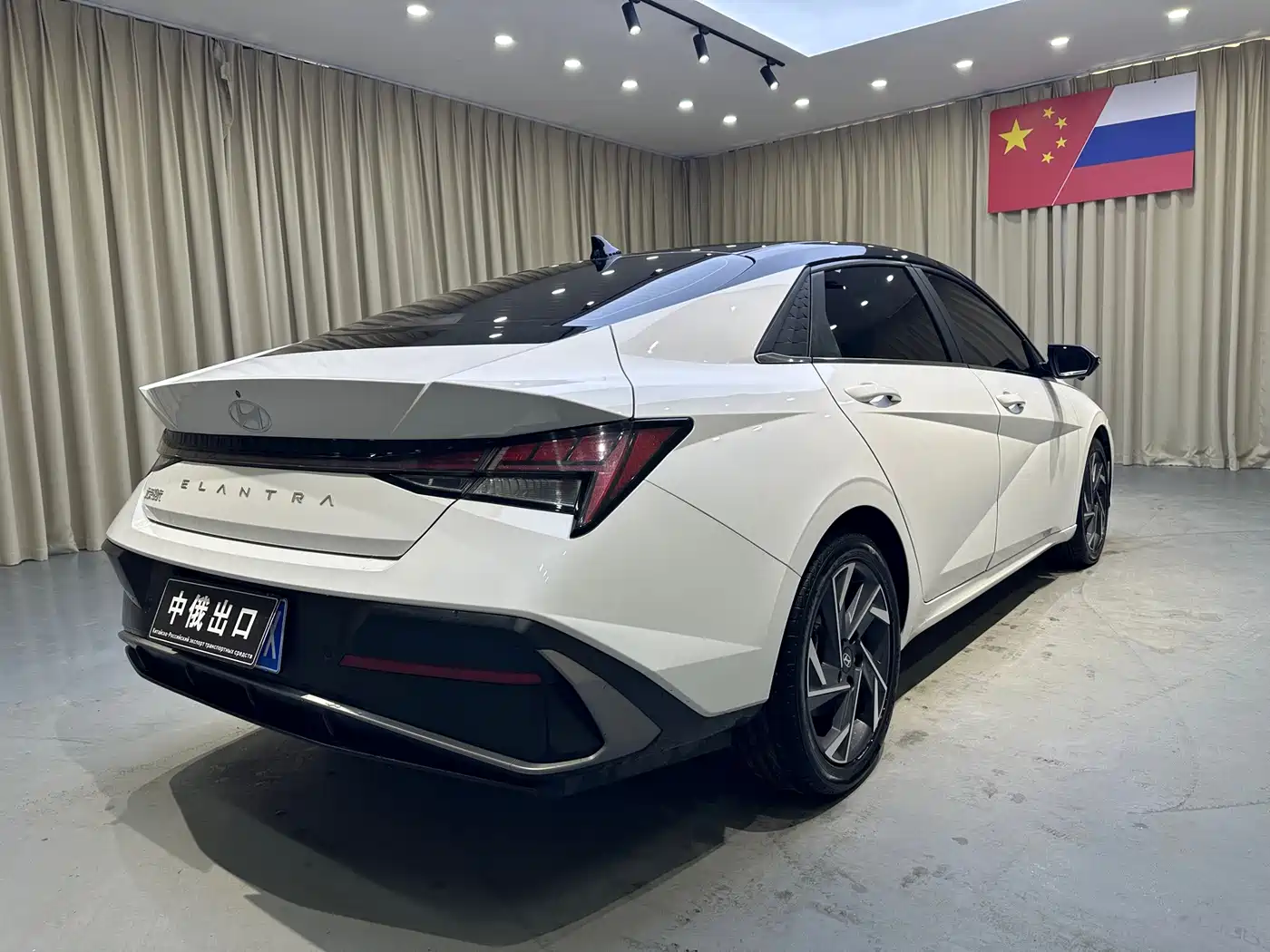 Hyundai Elantra, фото 13