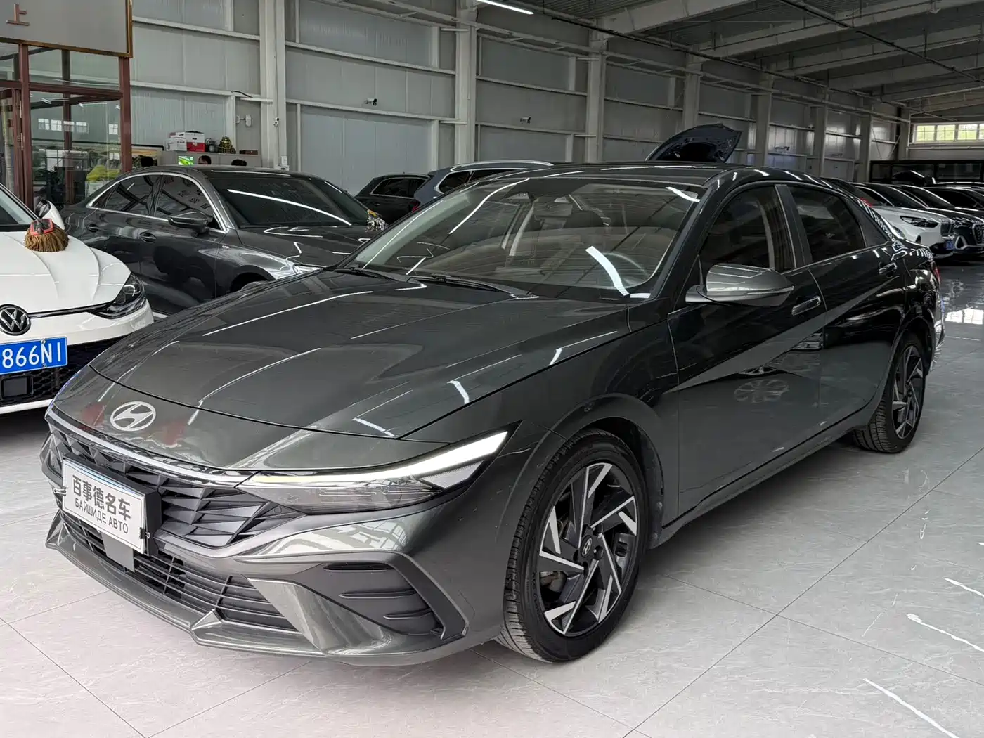 Hyundai Elantra, фото 1