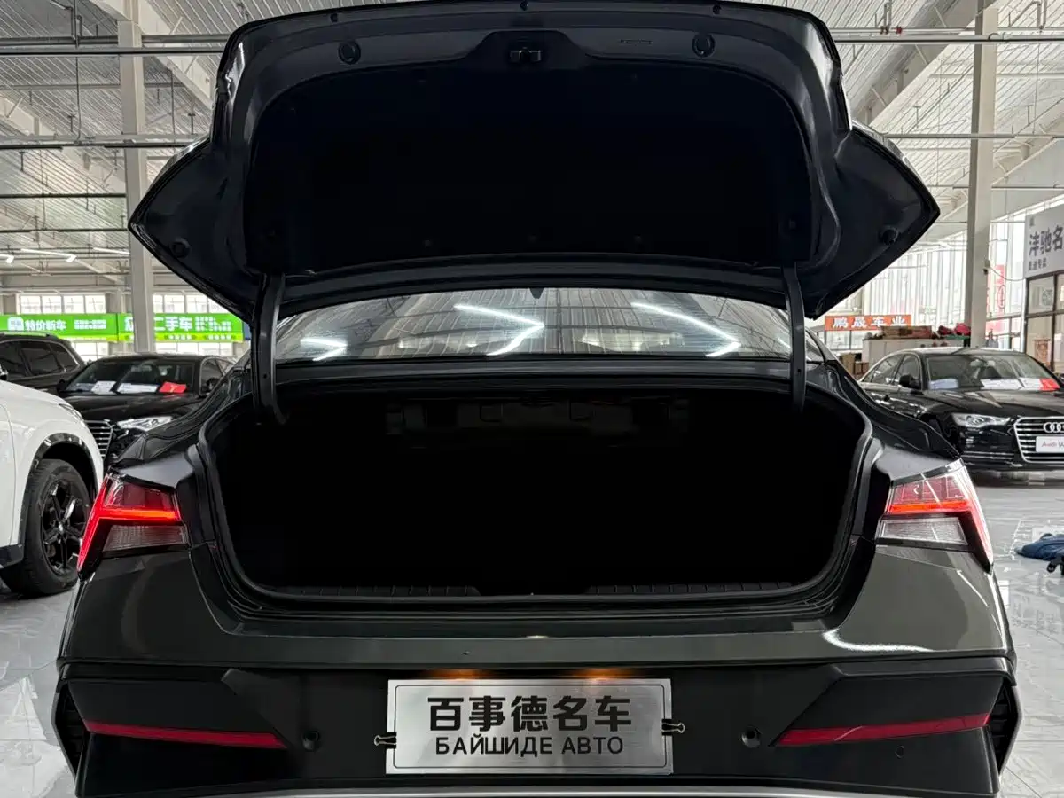 Hyundai Elantra, фото 12