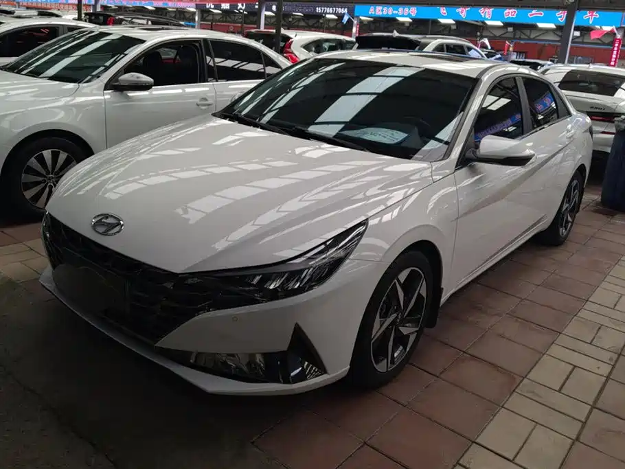 Hyundai Elantra, фото 1
