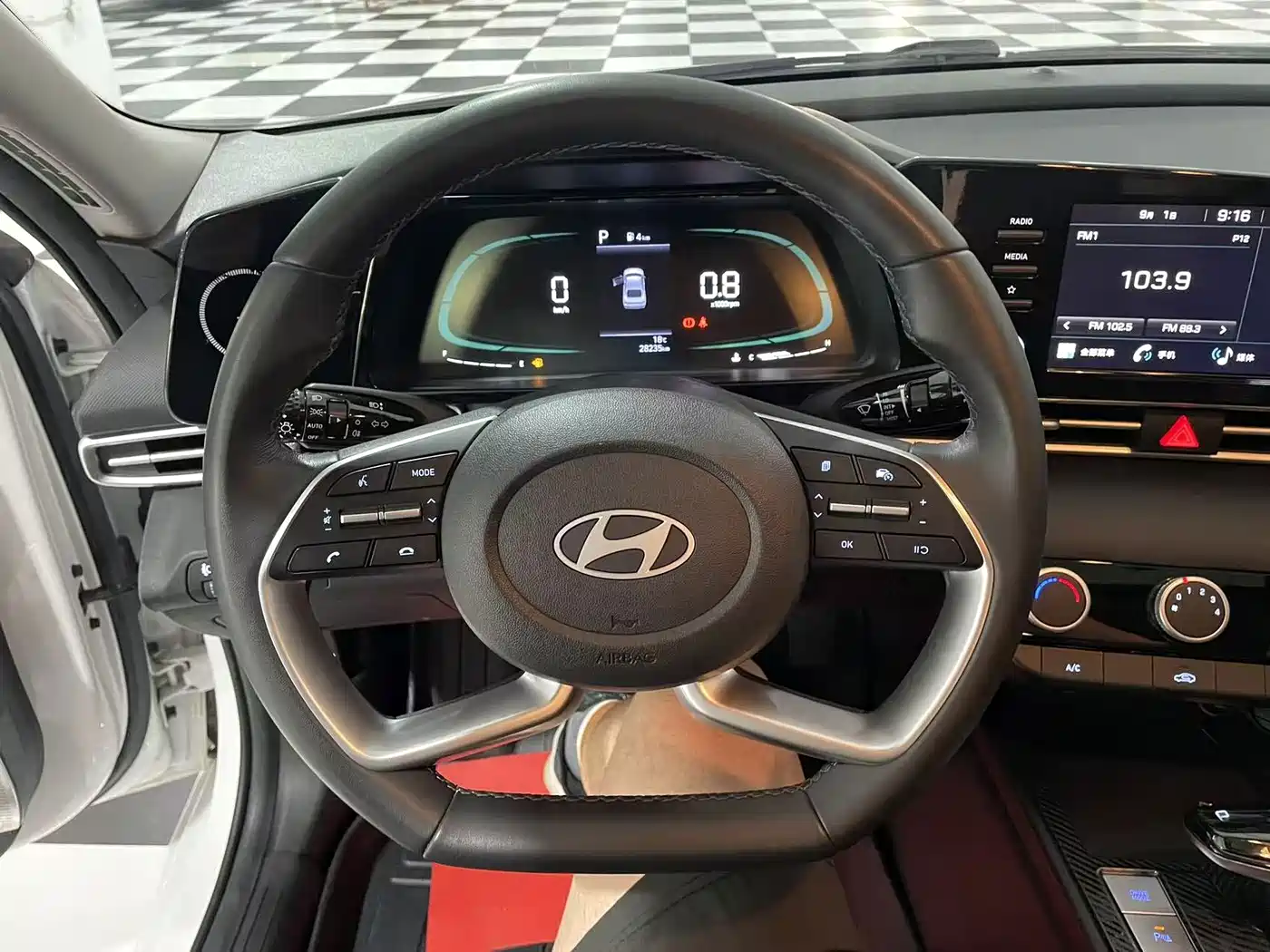 Hyundai Elantra, фото 15