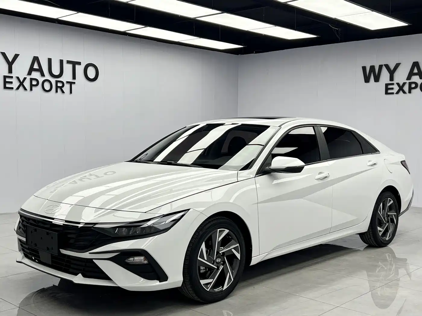 Hyundai Elantra, фото 1