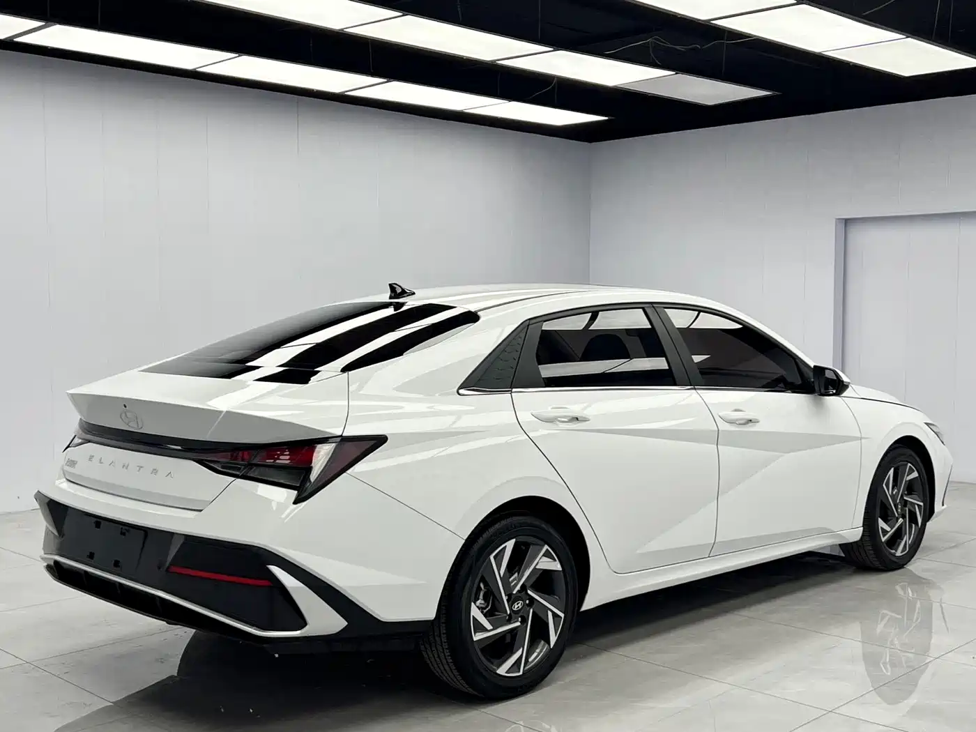 Hyundai Elantra, фото 15