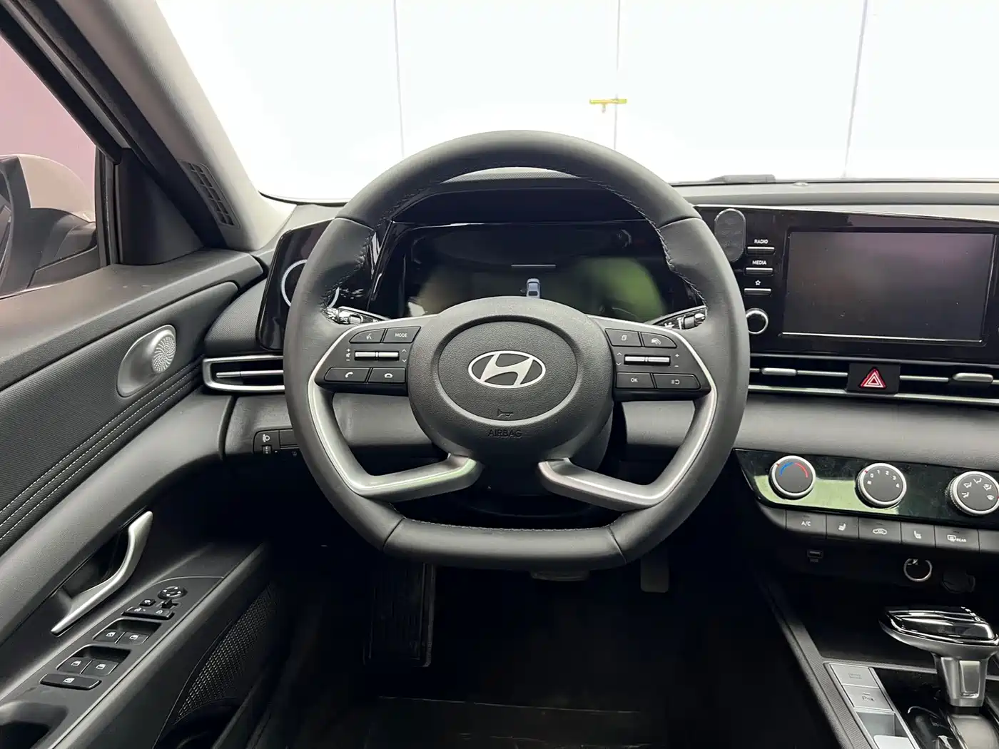 Hyundai Elantra, фото 21