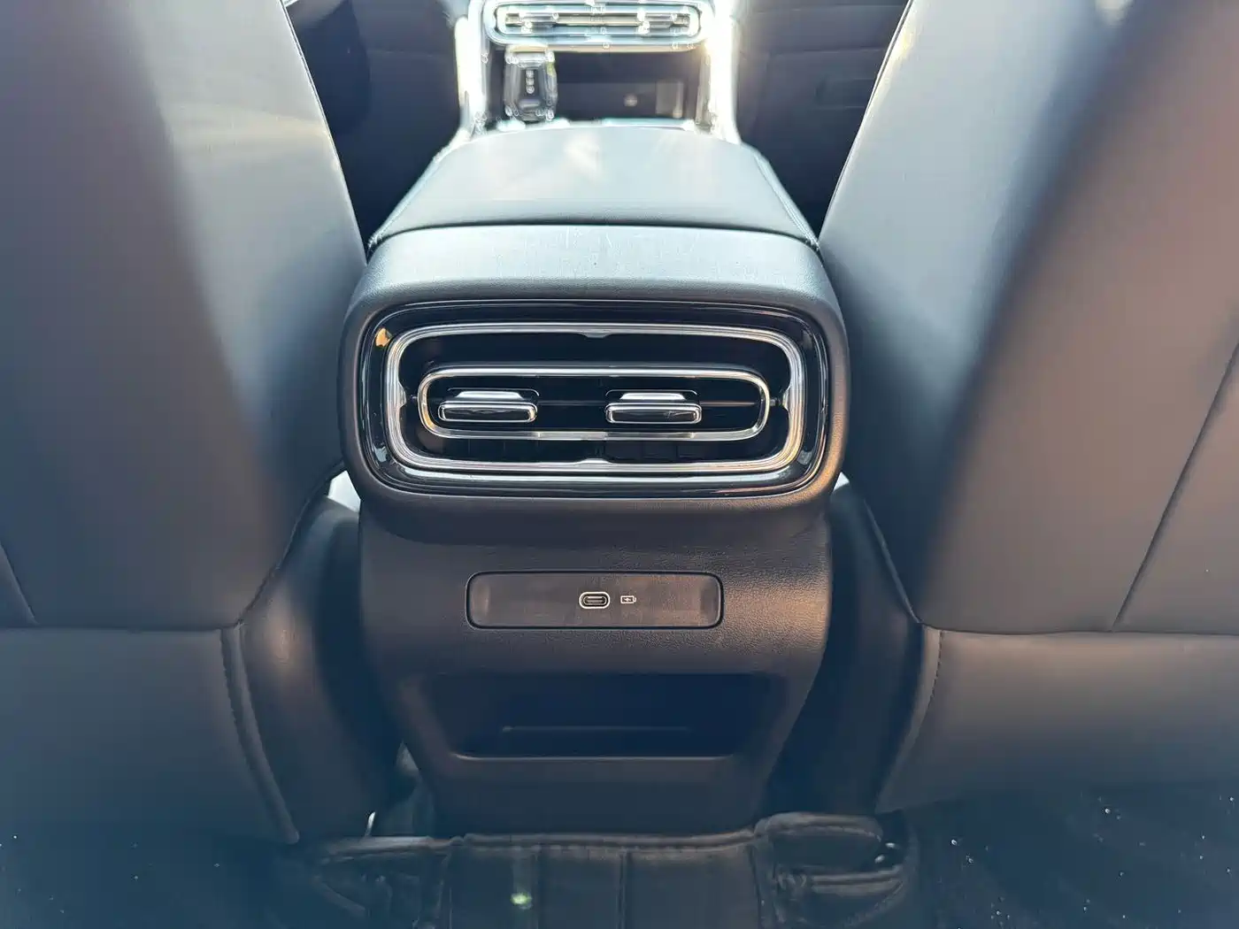 Geely Emgrand, фото 6