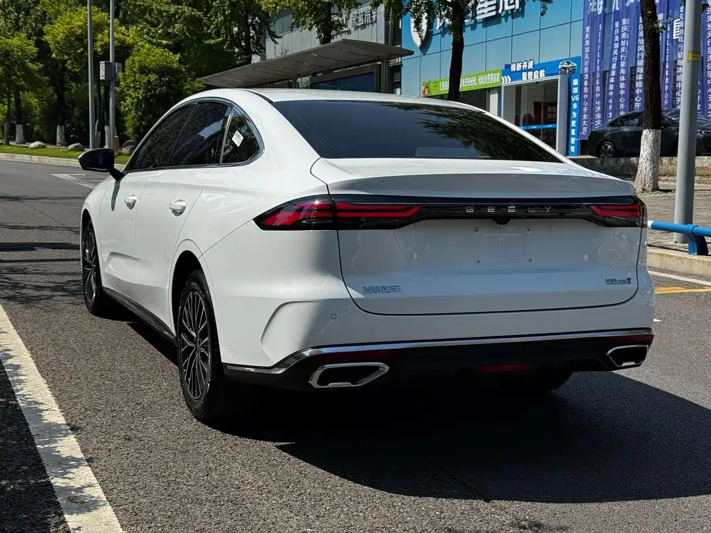 Geely Emgrand, фото 15