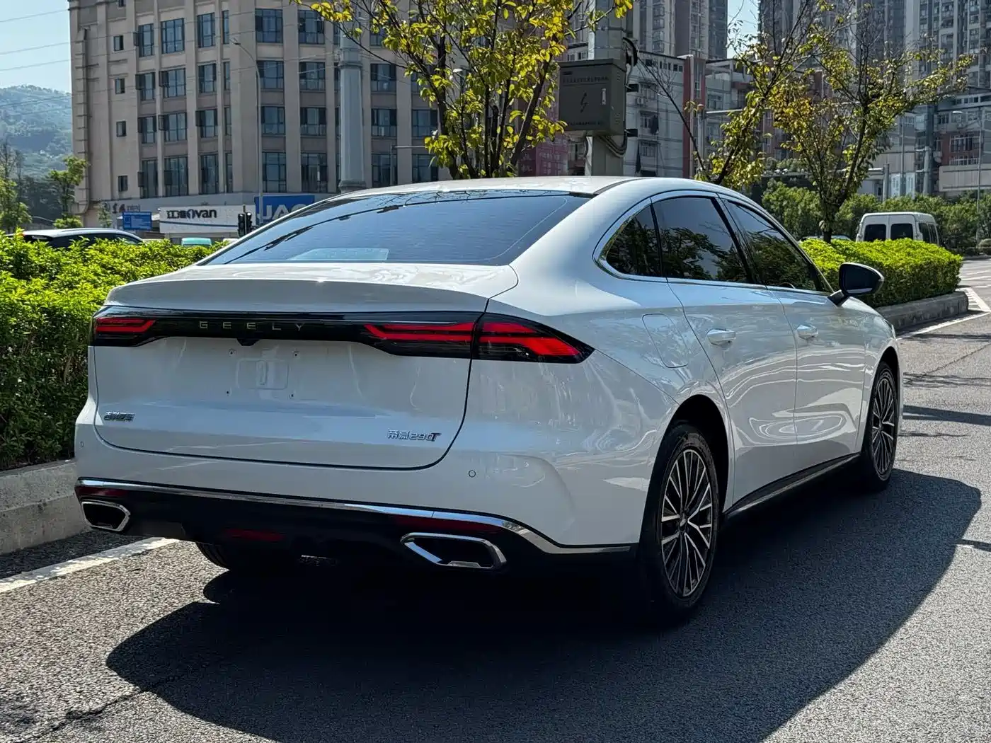 Geely Emgrand, фото 17