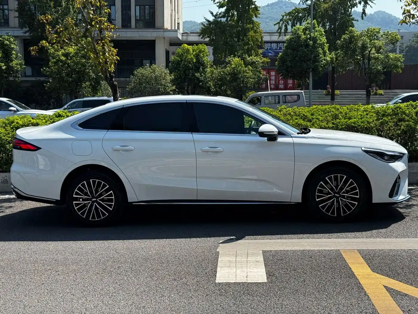 Geely Emgrand, фото 19