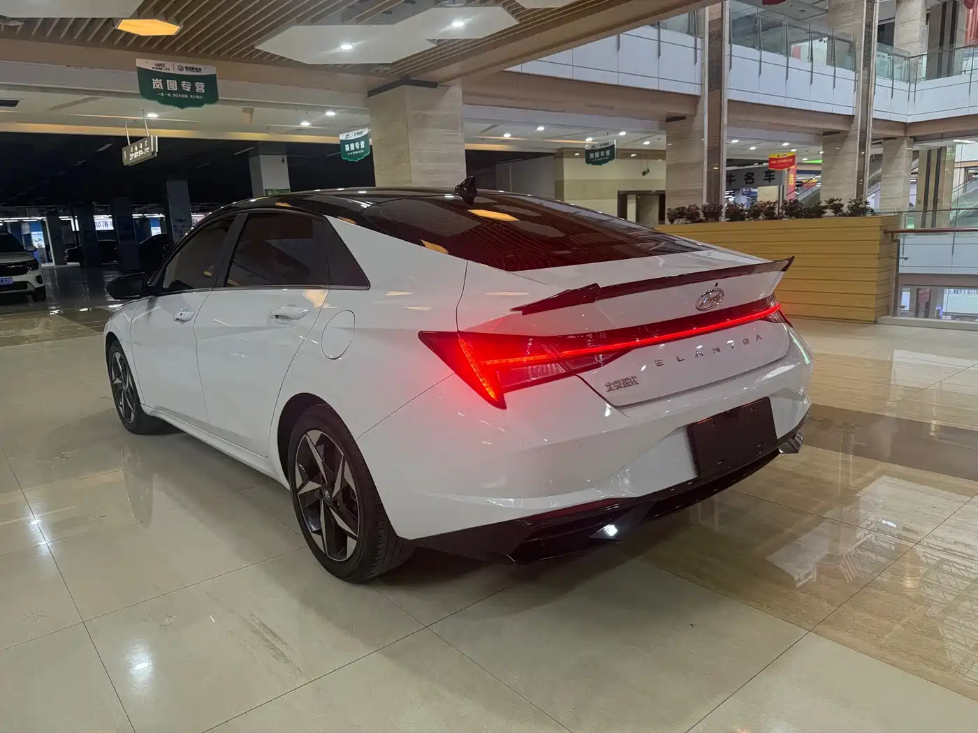 Hyundai Elantra, фото 2
