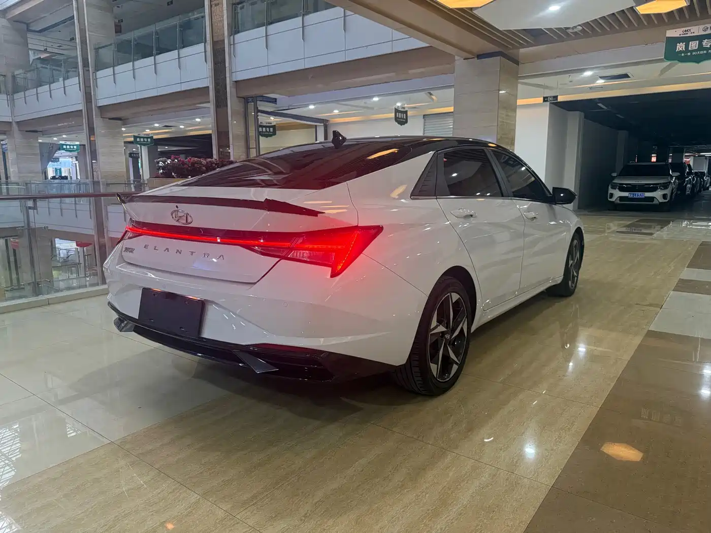 Hyundai Elantra, фото 3