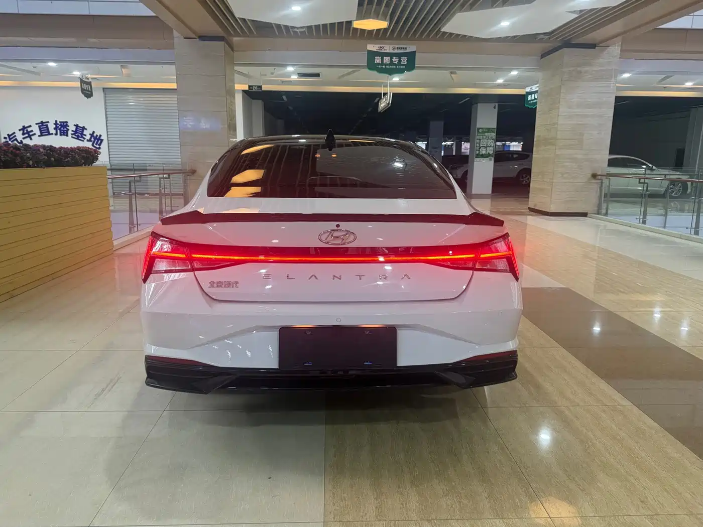 Hyundai Elantra, фото 4