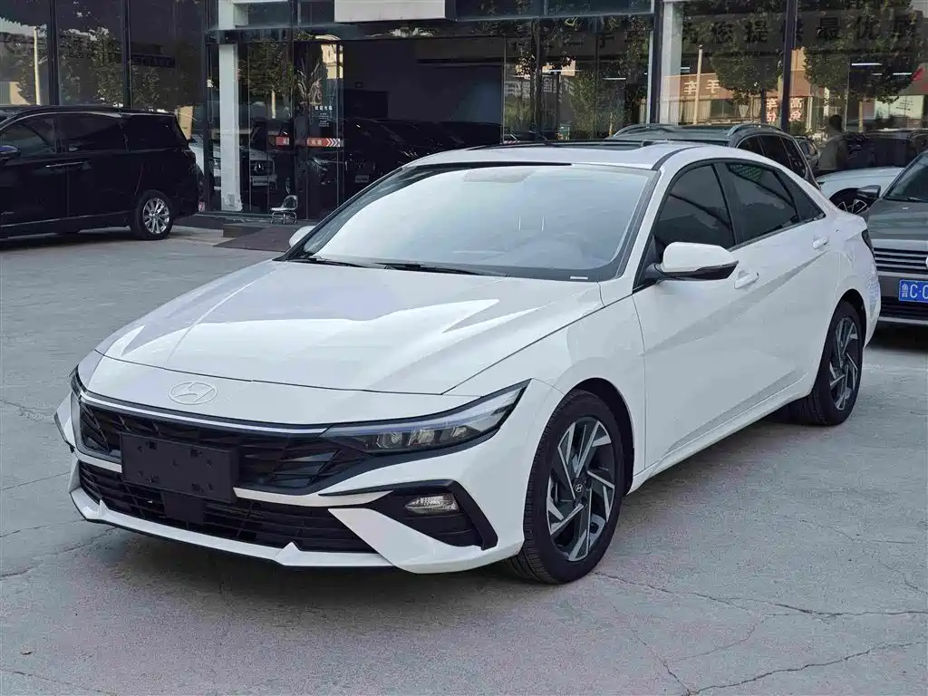 Hyundai Elantra, фото 1