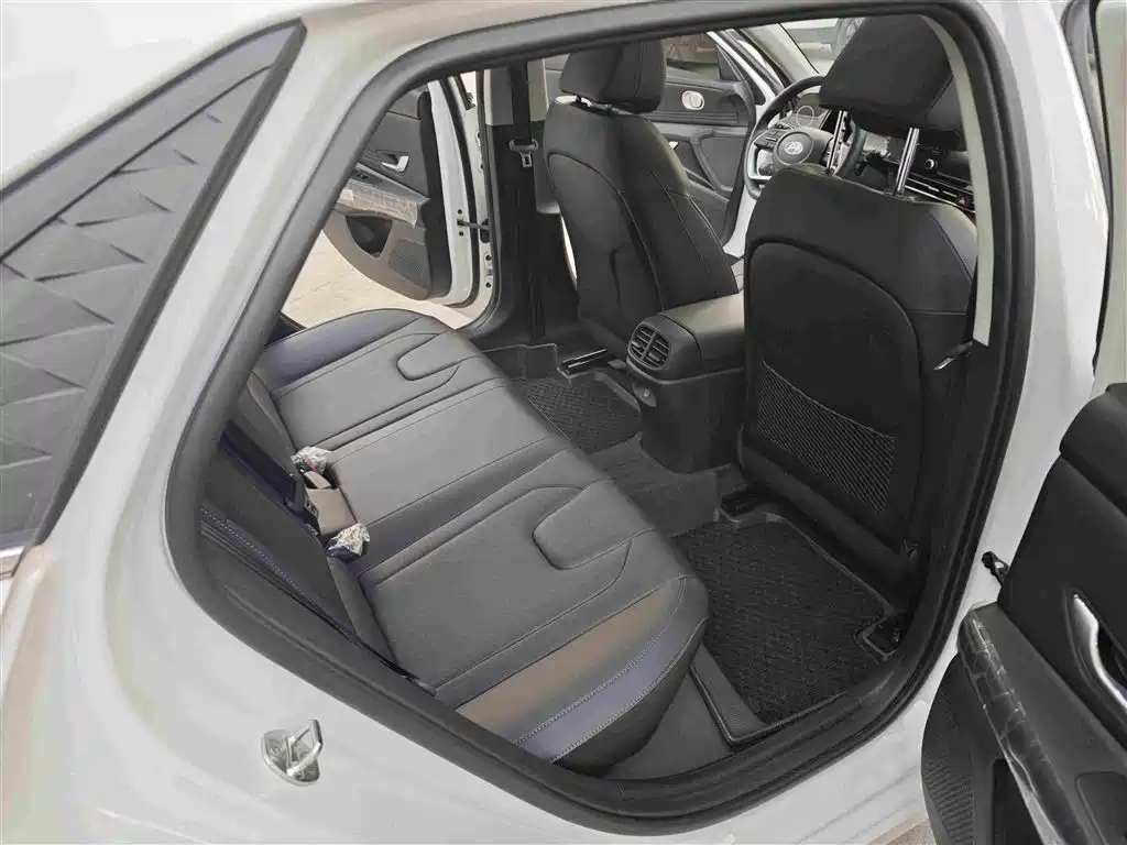 Hyundai Elantra, фото 14