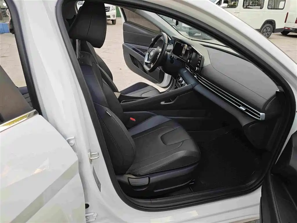 Hyundai Elantra, фото 15