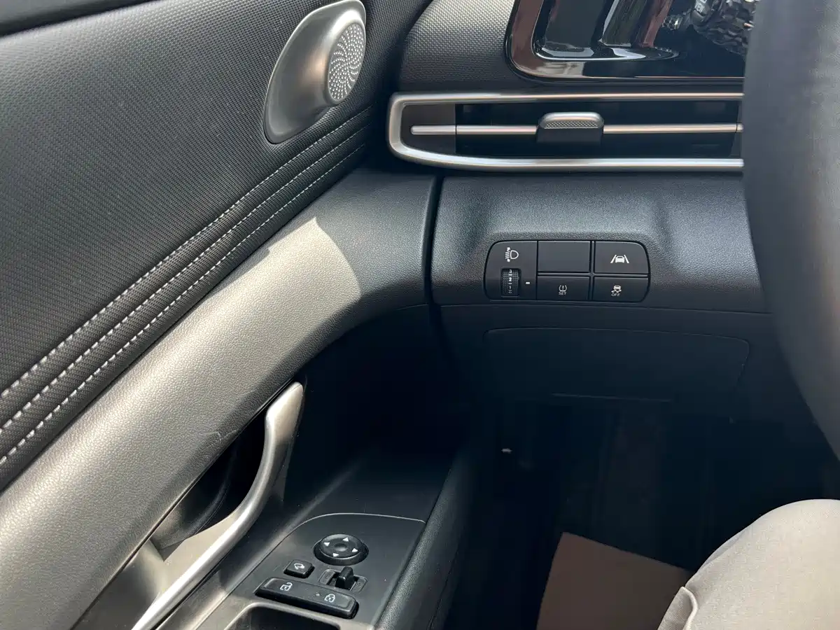 Hyundai Elantra, фото 6