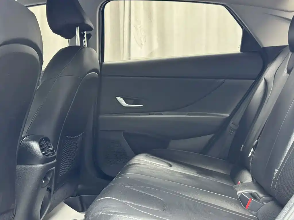 Hyundai Elantra, фото 15