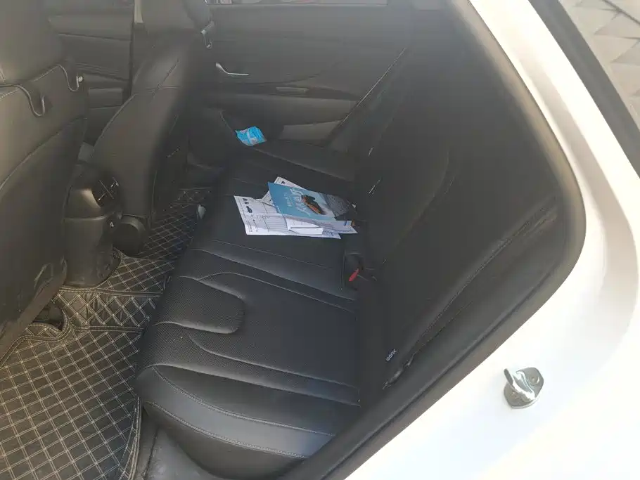 Hyundai Elantra, фото 3