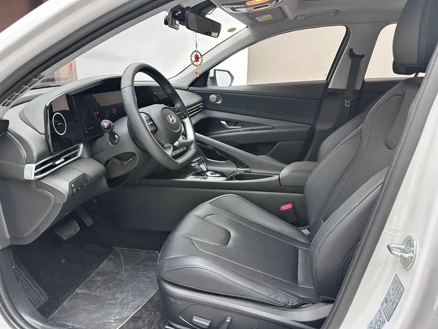 Hyundai Elantra, фото 17
