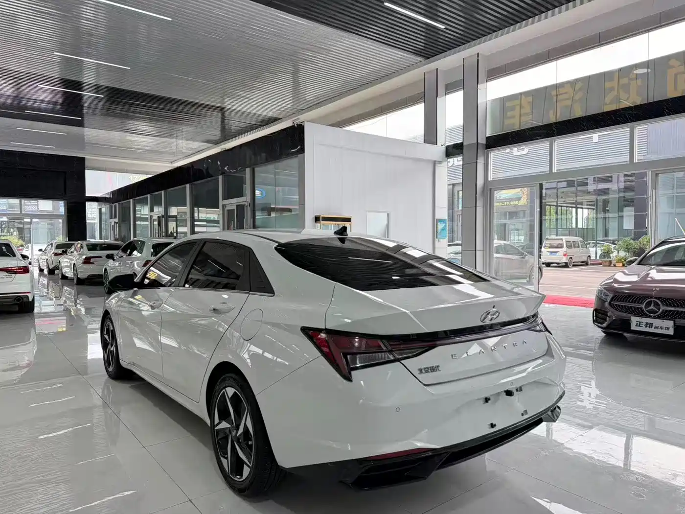 Hyundai Elantra, фото 11