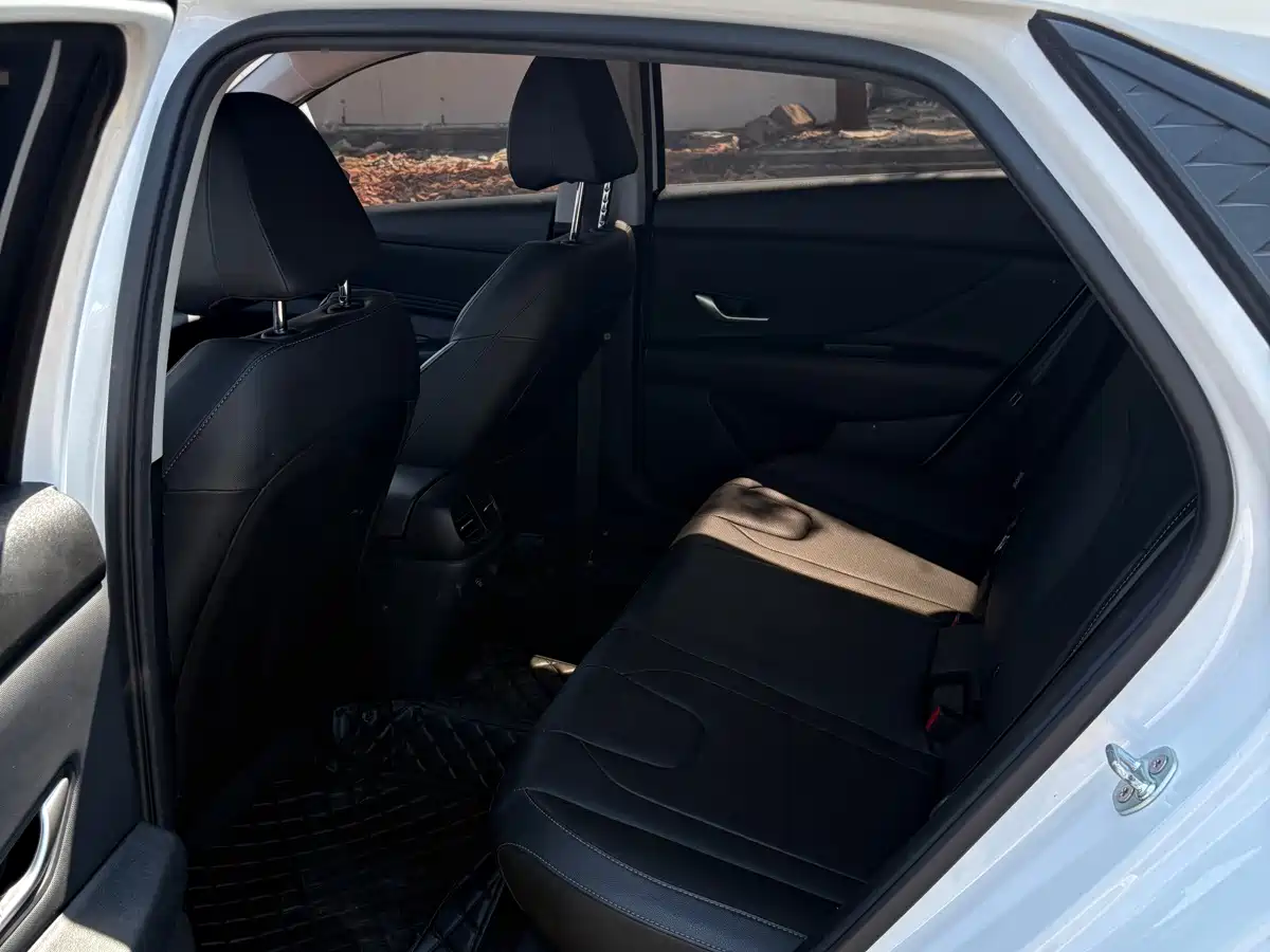 Hyundai Elantra, фото 10