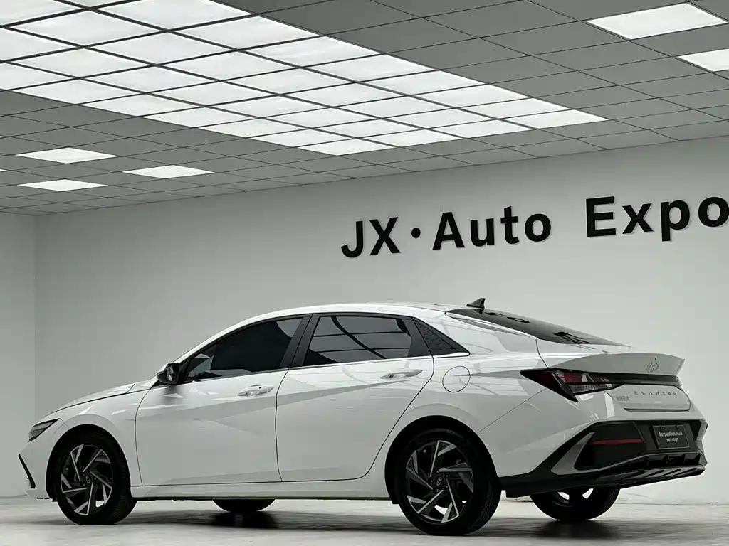 Hyundai Elantra, фото 23