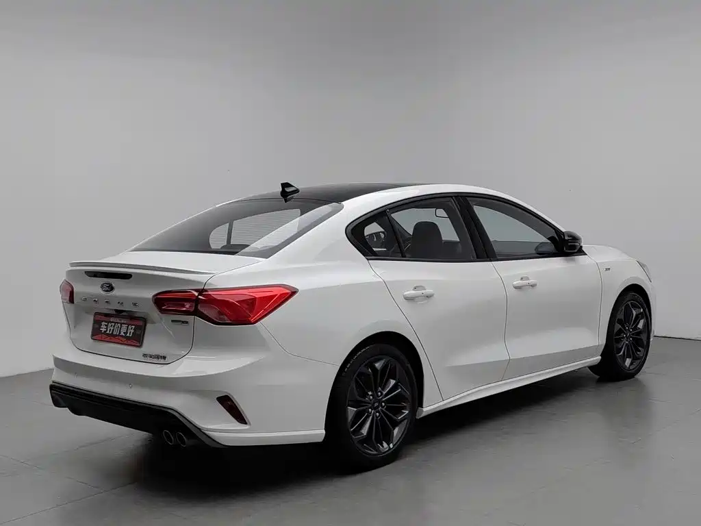 Ford Focus, фото 2