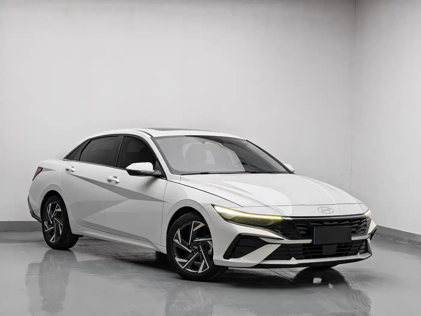 Hyundai Elantra, фото 13