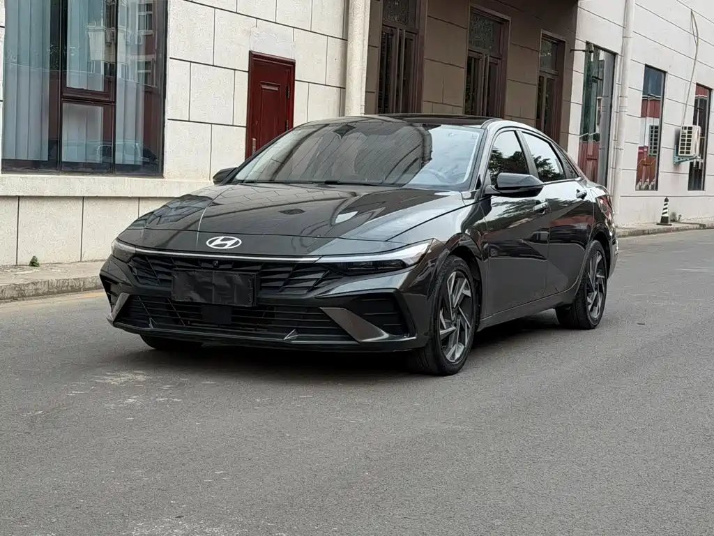 Hyundai Elantra, фото 1
